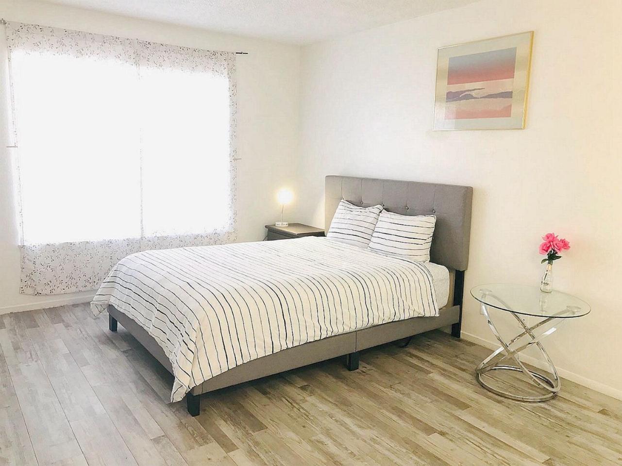 Super 1 Bedroom With Private Bathroom, Shared Kitchen Room -3 Las Vegas Eksteriør billede