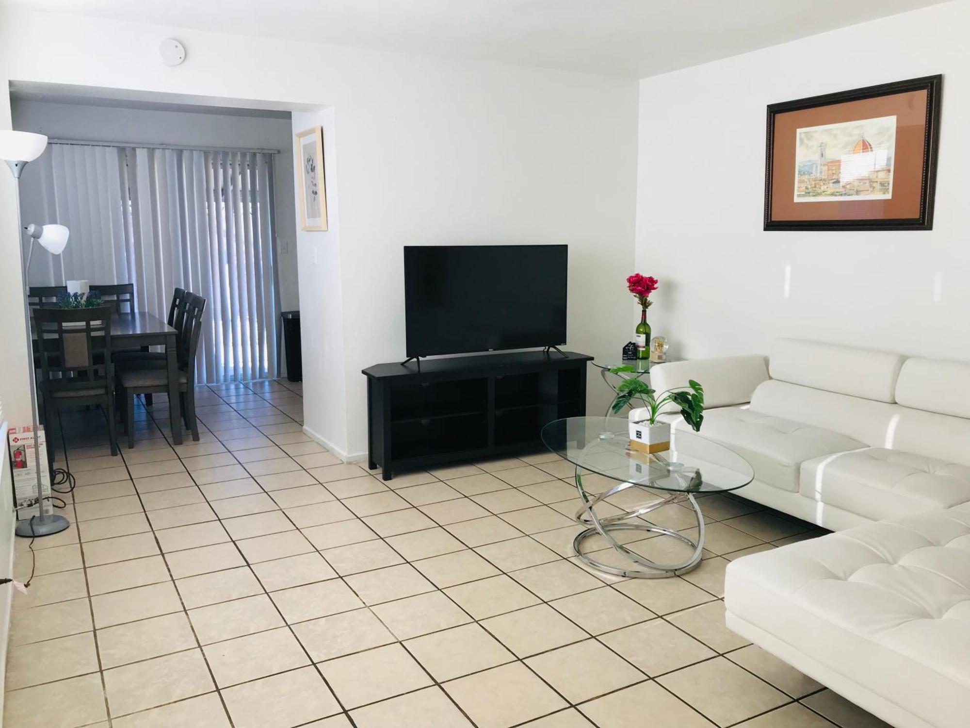 Super 1 Bedroom With Private Bathroom, Shared Kitchen Room -3 Las Vegas Eksteriør billede