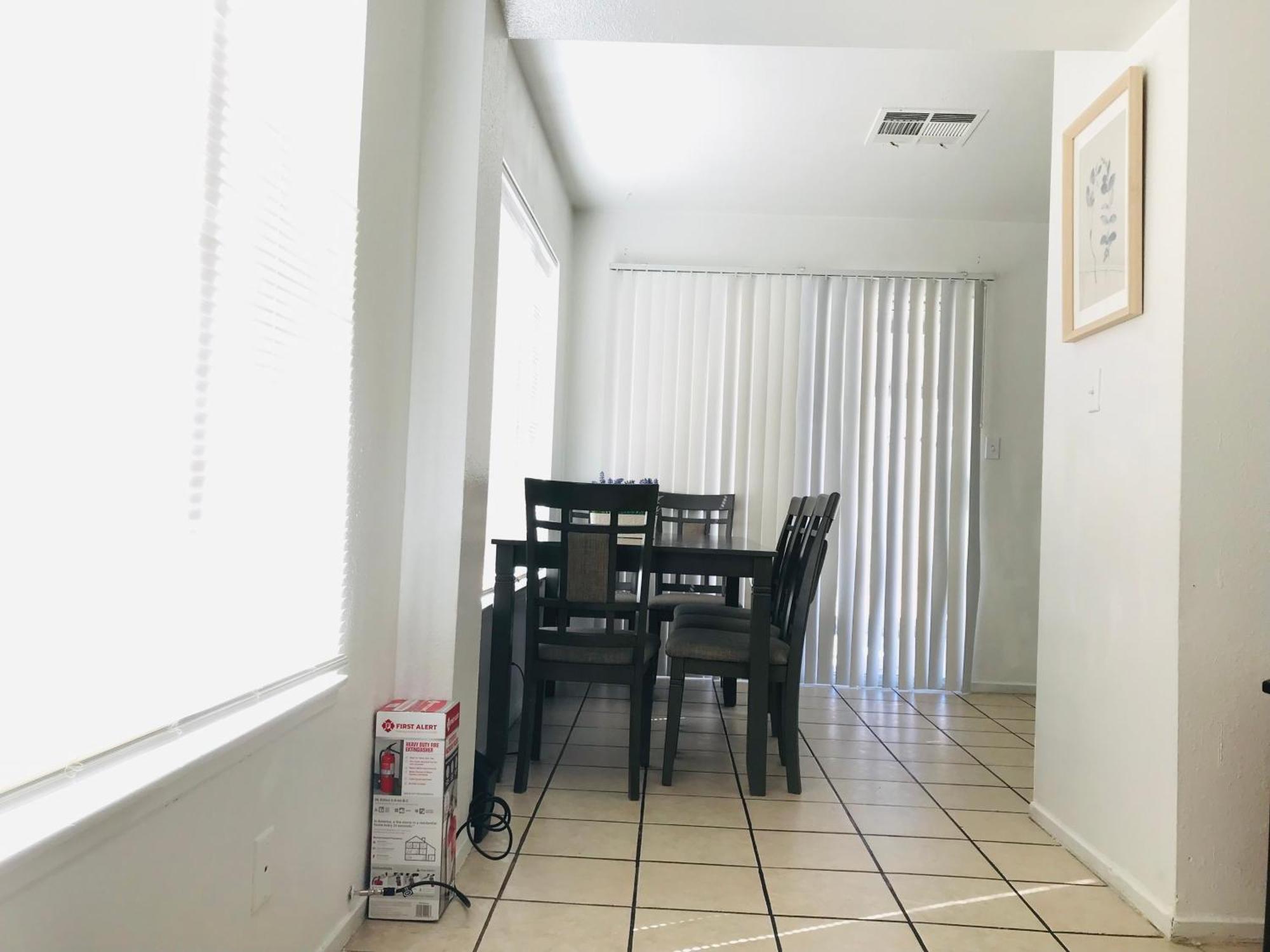 Super 1 Bedroom With Private Bathroom, Shared Kitchen Room -3 Las Vegas Eksteriør billede